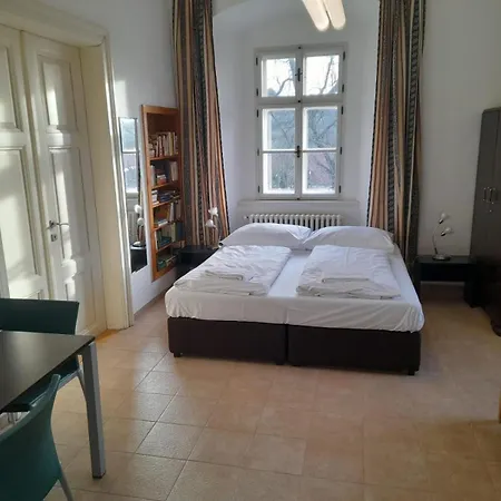 Zamecek Vendégház Ostrov